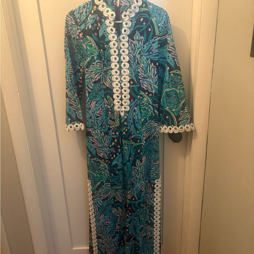 Lilly Pulitzer Blue and Pink Patterned Garment